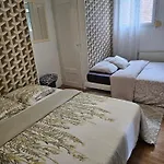 Nyaraló Zara *